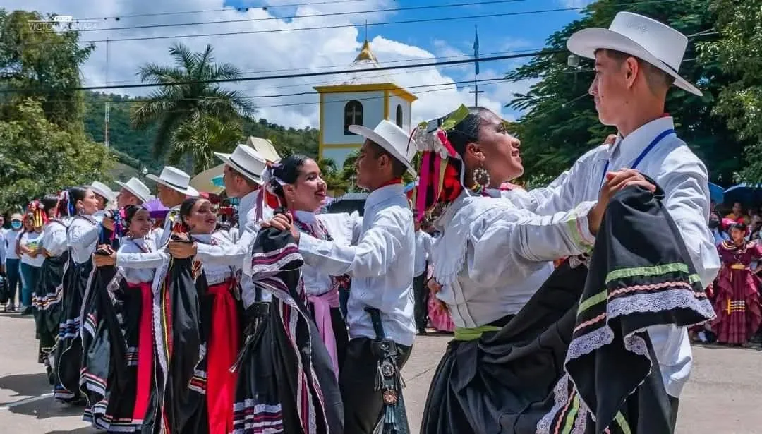 Cuadro de danza del Instituto Técnico 5 de Noviembre